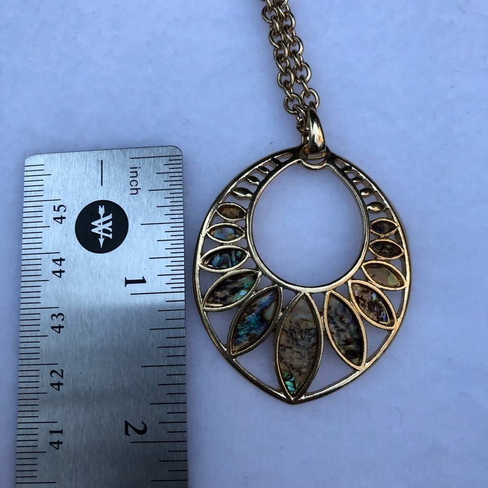 NWOT | Colorful Hollow Retro Pendant & Necklace - Picture 7 of 7